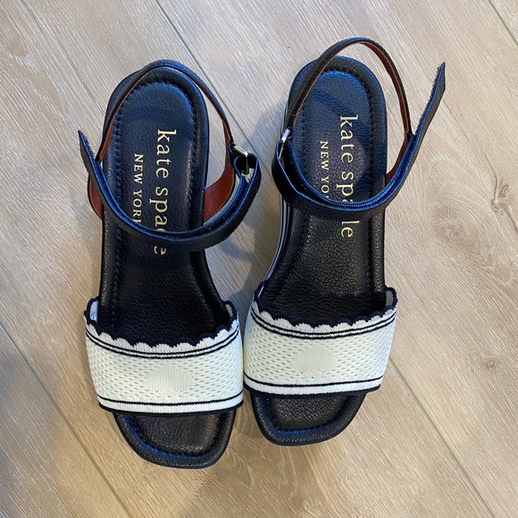 Kate Spade Knitted Runway Eva Platform Sandals, size 8 - Picture 2 of 5